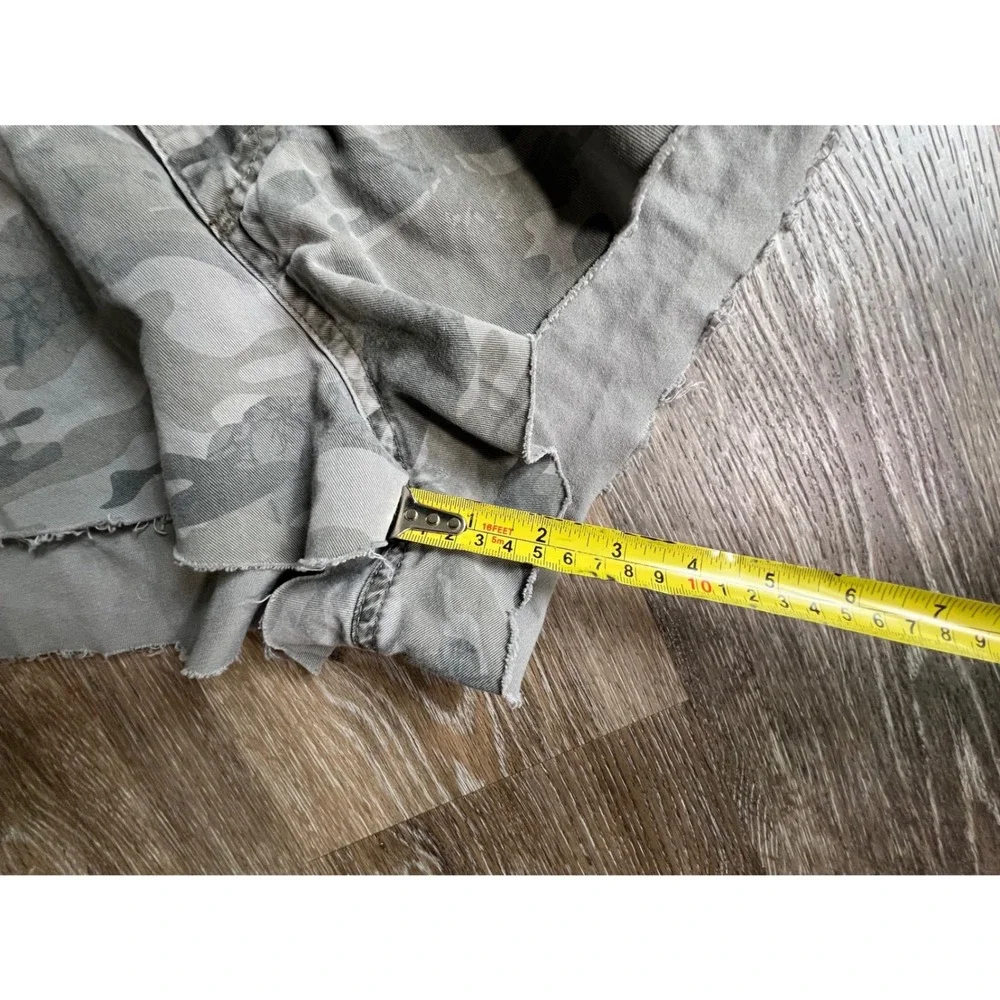 Wrangler Cutoff Shorts Mens 40 Gray Camo Raw Hem 600MWZE Cotton